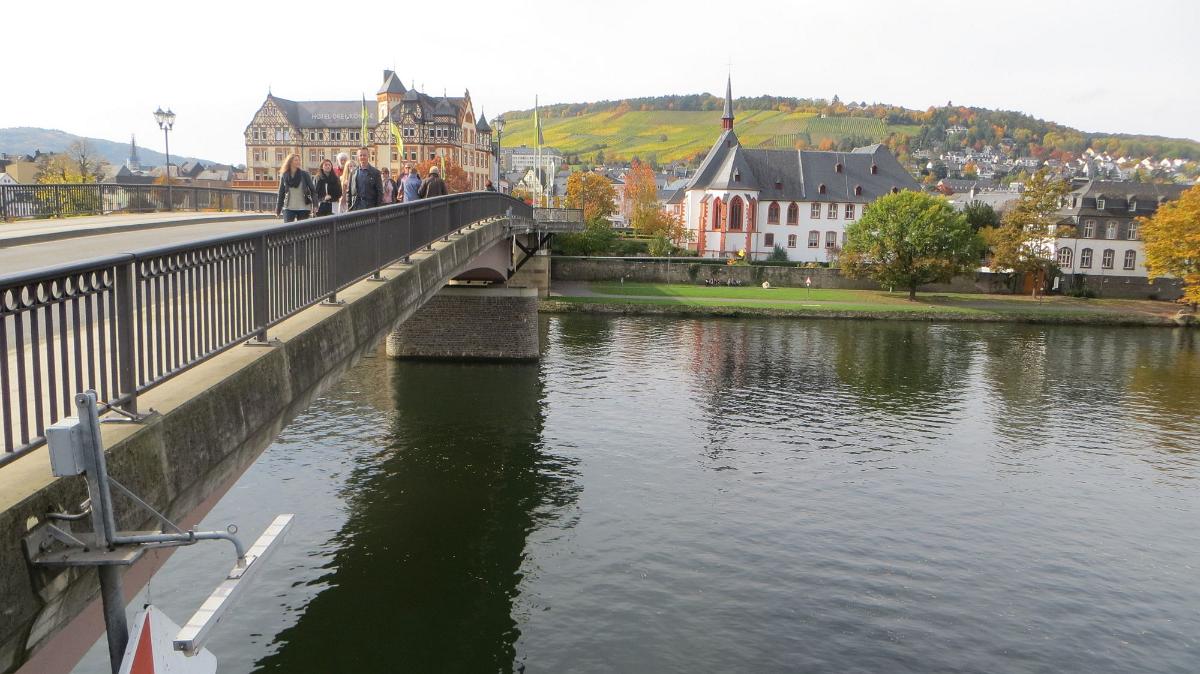 Trier- (123)