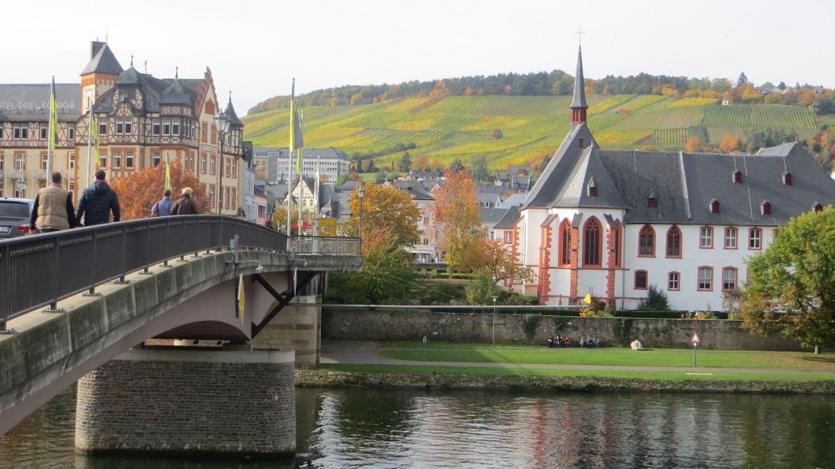 Trier- (124)