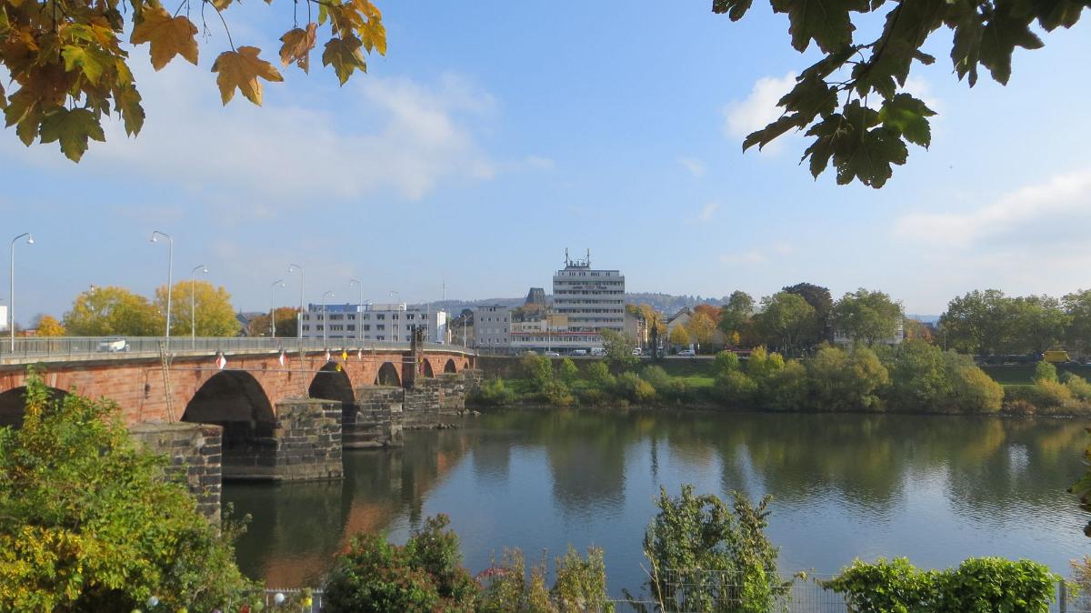 Trier- (208)