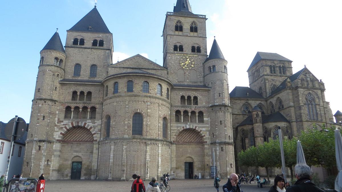 Trier- (228)