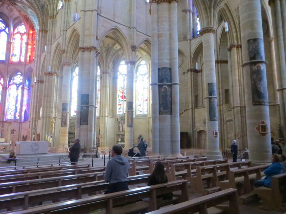 Trier- (243)