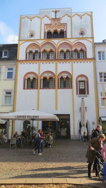 Trier- (249)