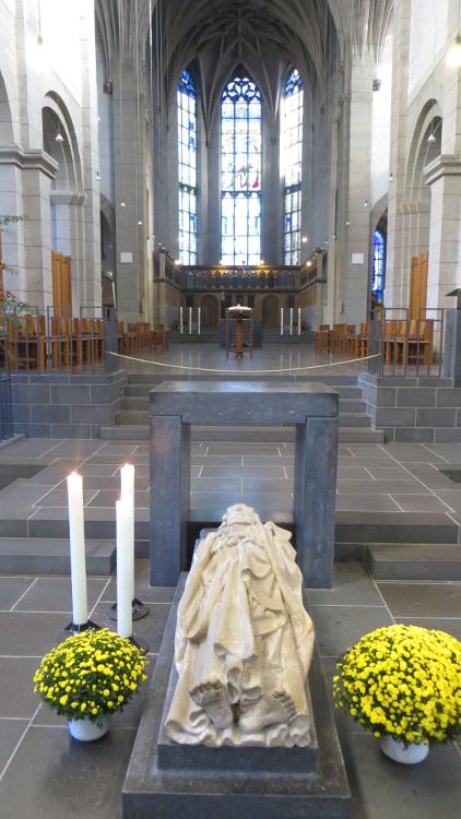 Trier- (266)