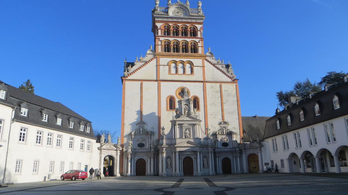 Trier- (273)