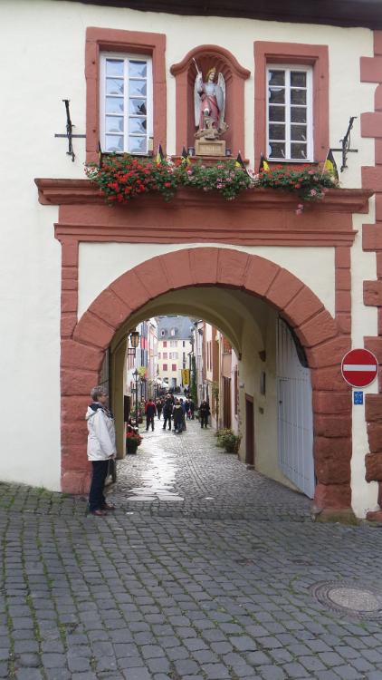 Trier- (50)