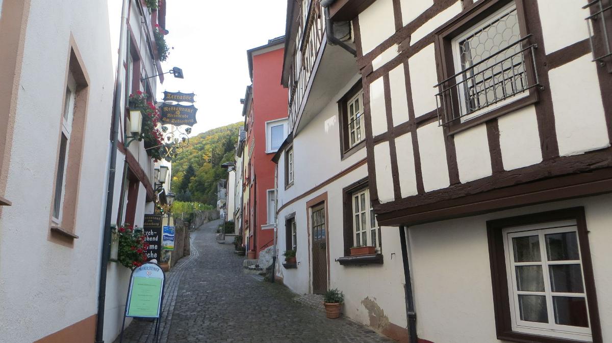 Trier- (72)