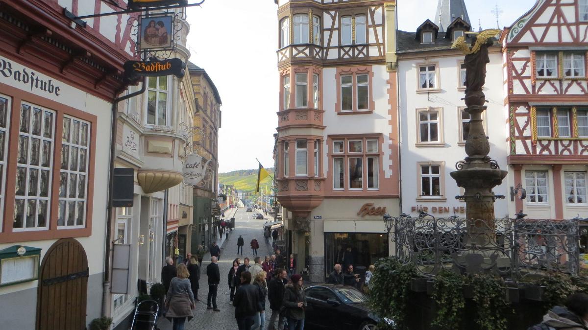 Trier- (99)