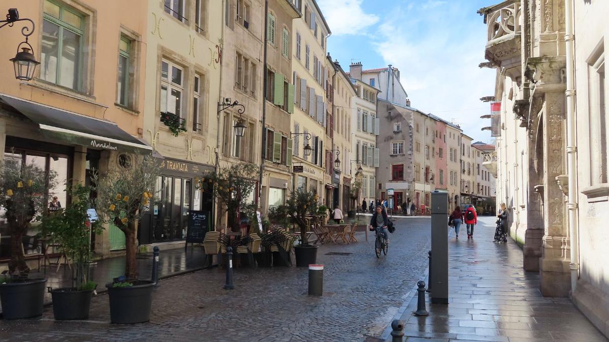 Nancy-025