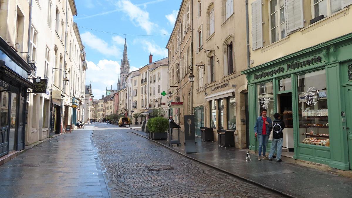 Nancy-040