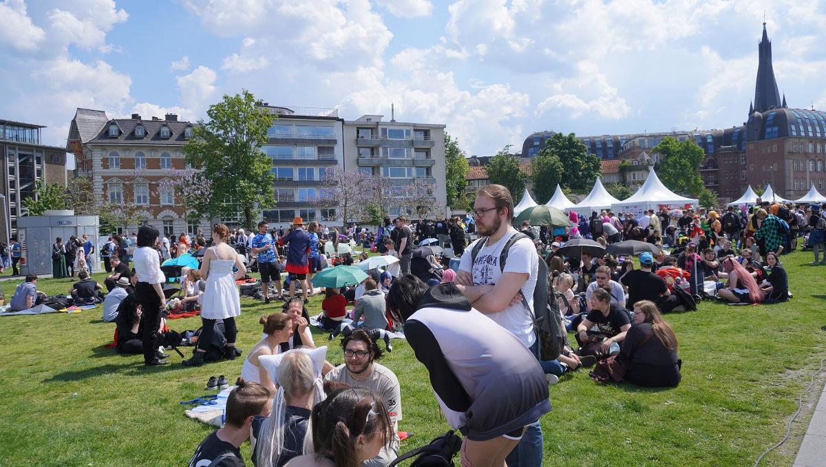 DUS (45)