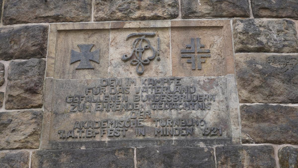 Minden- (151)