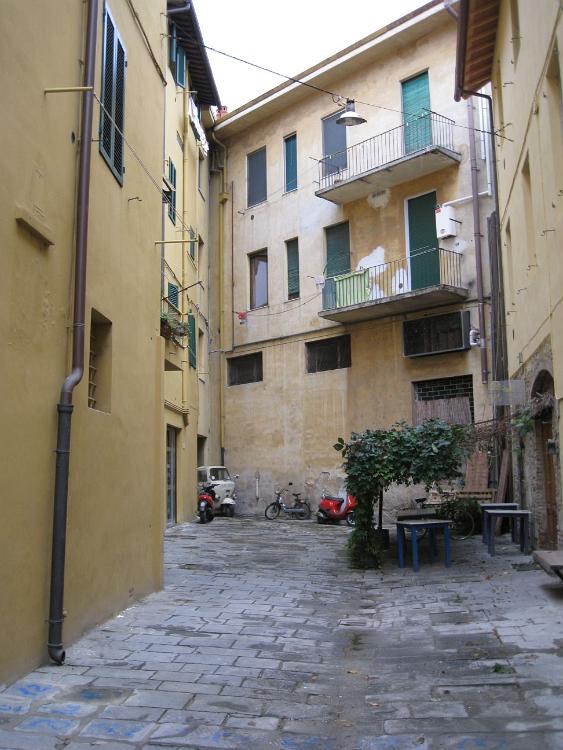 Italien (81)